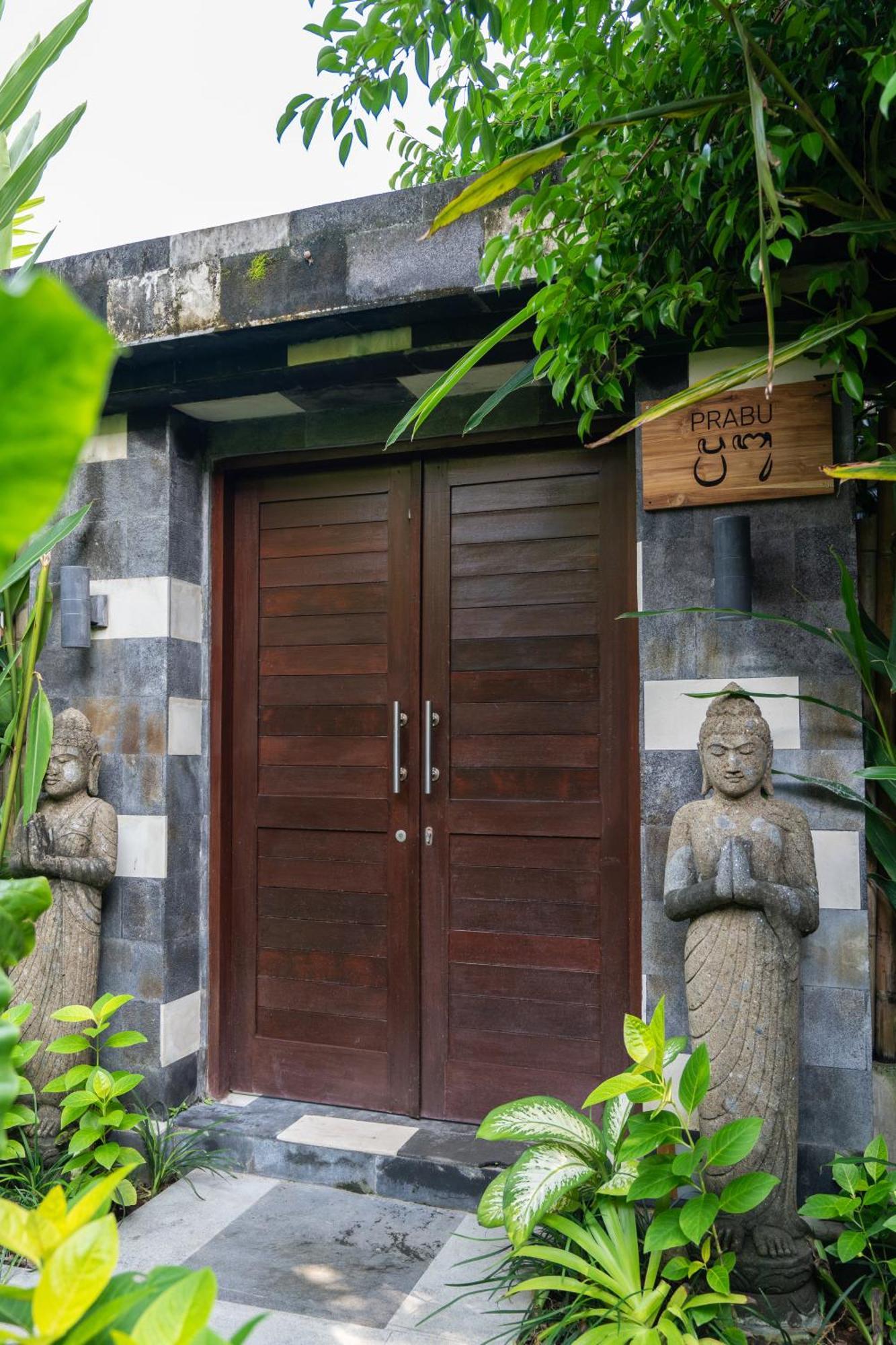 Hotel The Gardens Seminyak Exterior foto